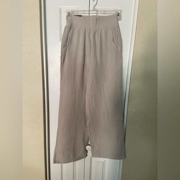 Dkny Pants - NEW DKNY Cream Textured Pants X-Small